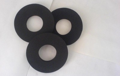 CR防火泡棉模切加工 黑色橡膠材質(zhì)與純棉阻燃泡棉的應(yīng)用解析